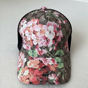 Authentic Gucci Tian Print GG Supreme Floral Mesh Baseball Hat